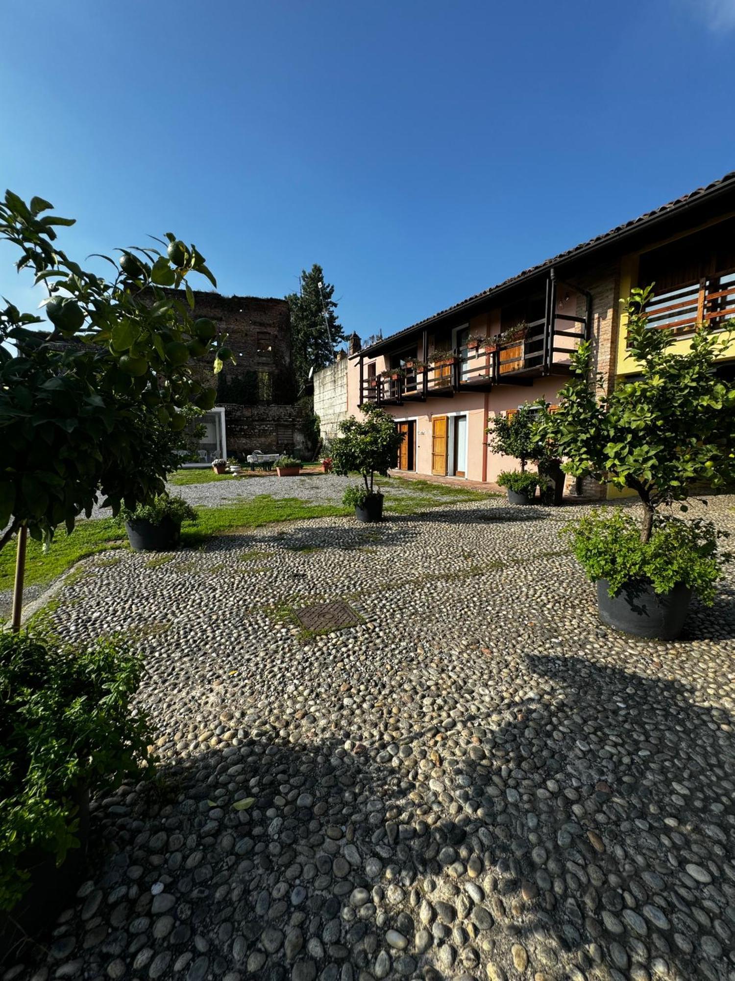 Antico Borgo Di Liteggio Bed & Breakfast Cologno al Serio Bagian luar foto